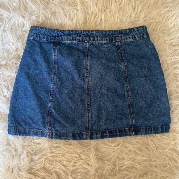Forever 21 dark blue mini skirt with front zipper - Picture 2 of 6